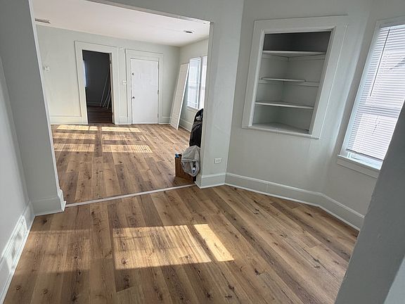 3rd image of 2601-2603 N Holton St #2603A