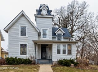 454 South St, Elgin, IL 60123