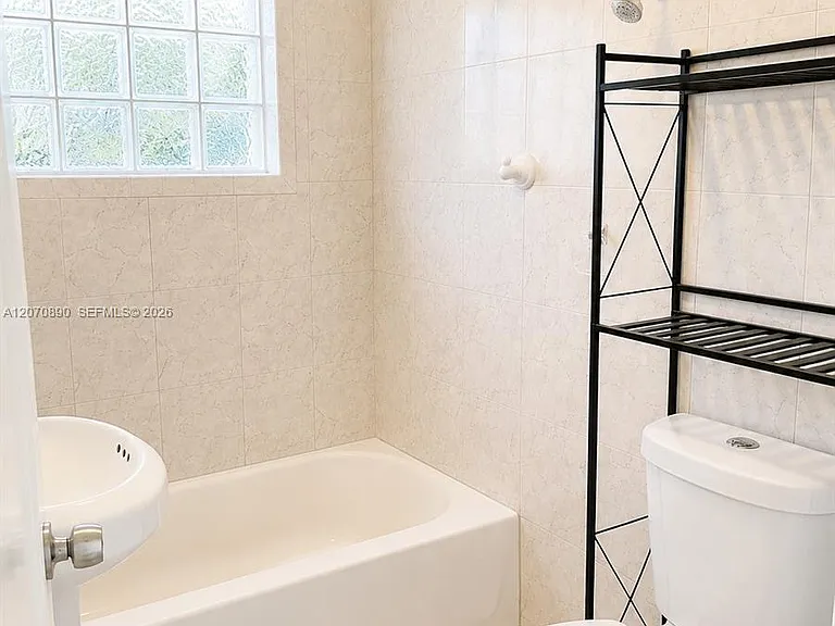 325 NE 108th St #1 — Photo 10