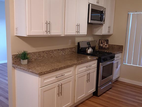 4th image of 800 N Azusa Ave #14
