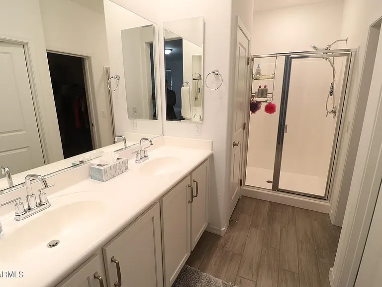 15257 W Sherman St — Photo 10