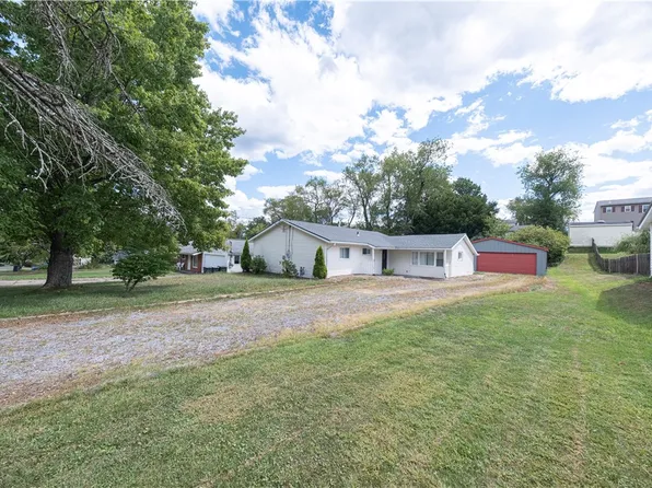 55 Dover Dr, Cranberry Township, PA 16066