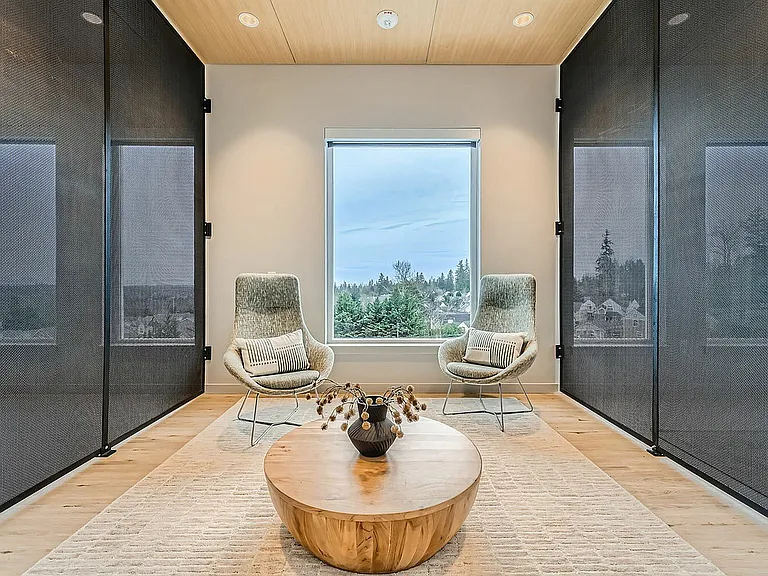 16200 Admiralty Way - Web Quality - 008 - 12 Building 1 Sky Lounge