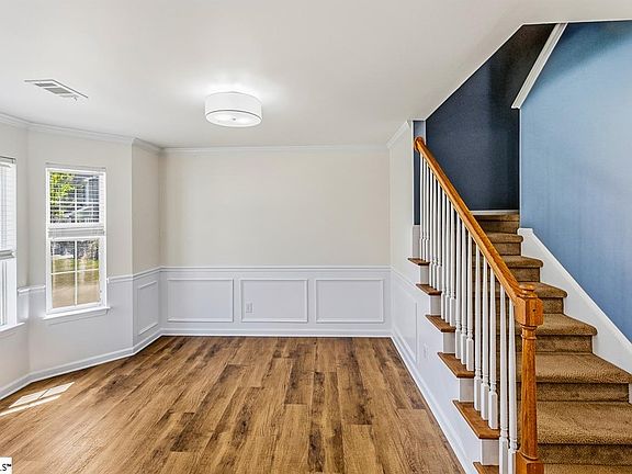 4th image of 204 Boggart Ct