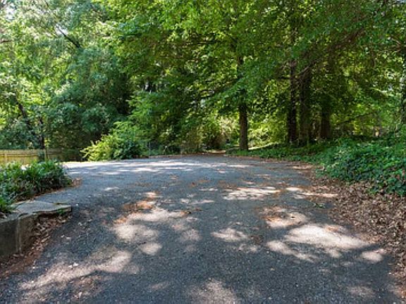 5th image of 104 Quail Dr