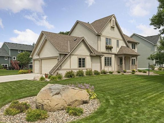 3rd image of 3871 Arlington Dr