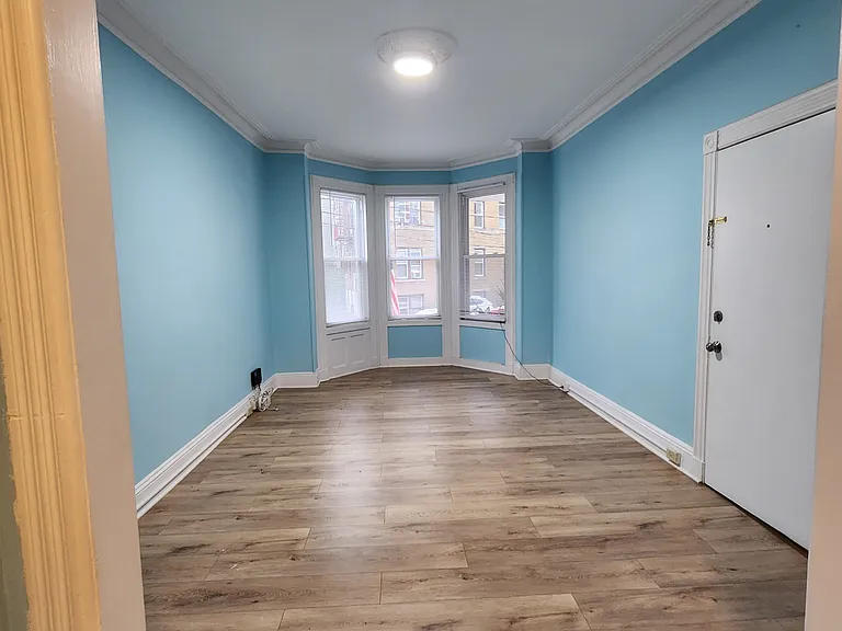 335 Summit Ave #1 — Photo 7