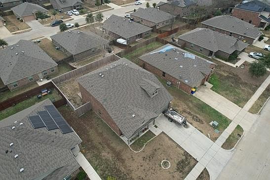3rd image of 2702 Old Farm Dr