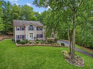 18 Hunter Rd, Washingtonville, NY 10992