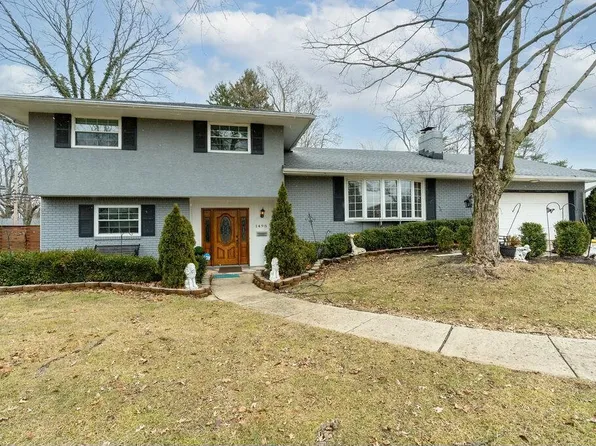 1498 Pemberton Dr, Columbus, OH 43221