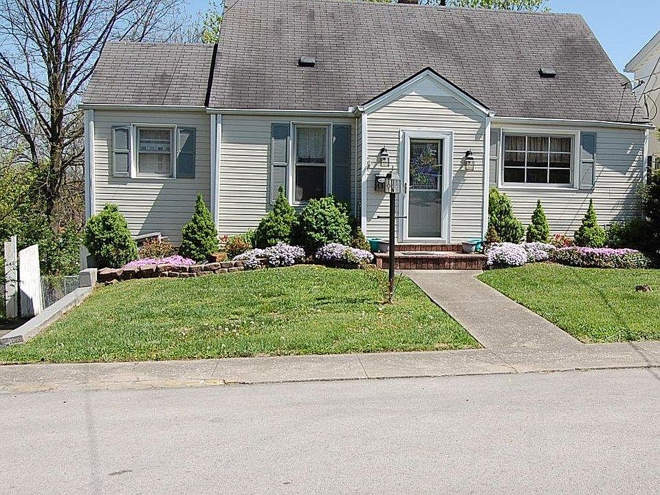 1st image of 133 Aspen Ave