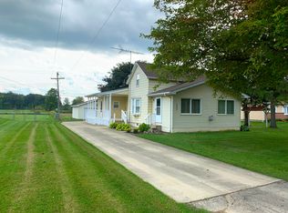 46405 Harris Rd, Belleville, MI 48111