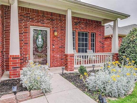 4th image of 2864 Park Place Dr
