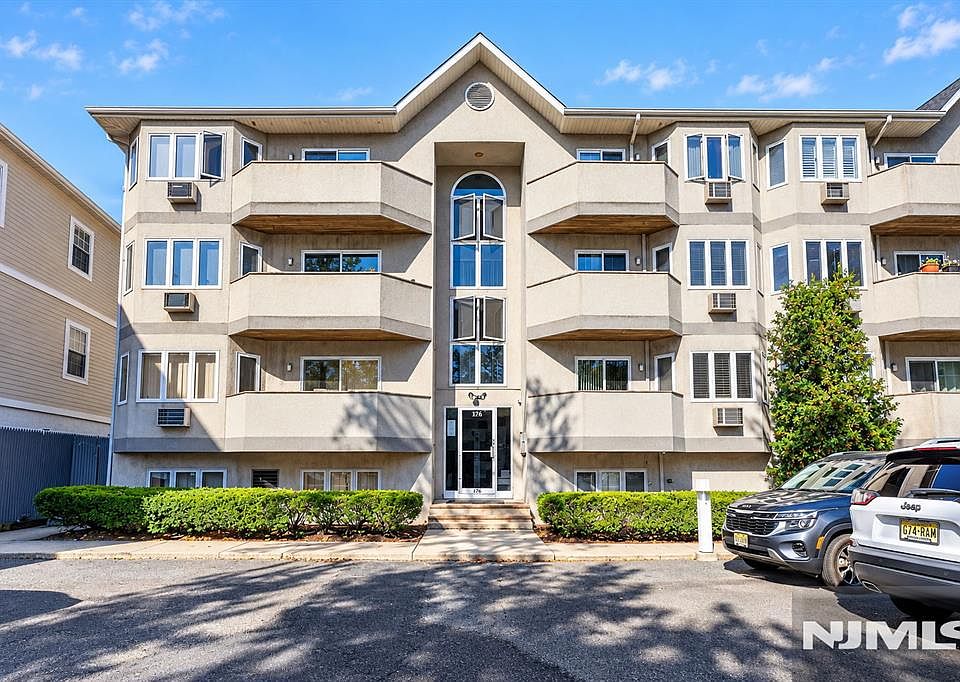 1st image of 776-784 N 6th Street #6