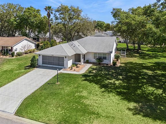 4th image of 27217 Racquet Cir