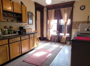 126 Market St, Amsterdam, NY 12010