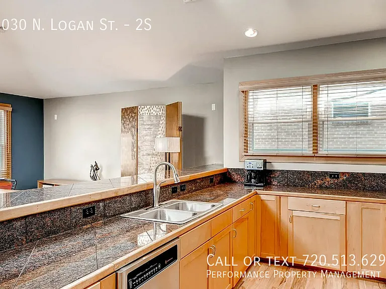 1030 N Logan St #2S — Photo 12