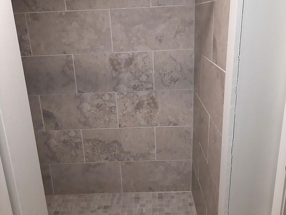 3rd image of 721 Monroe St #B