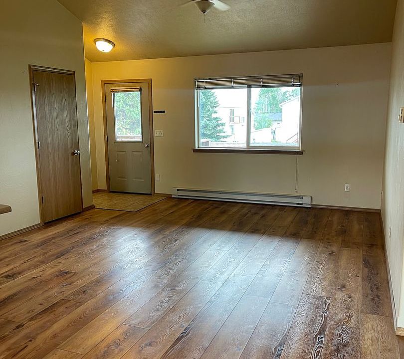 1st image of 216 Showplace Unit 3
