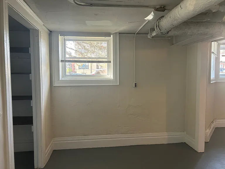 4762 2nd Ave #B1 — Photo 5