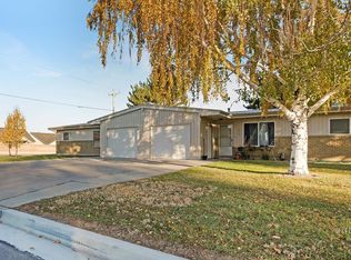 2211-2215 Crest Ave, Twin Falls, ID 83301