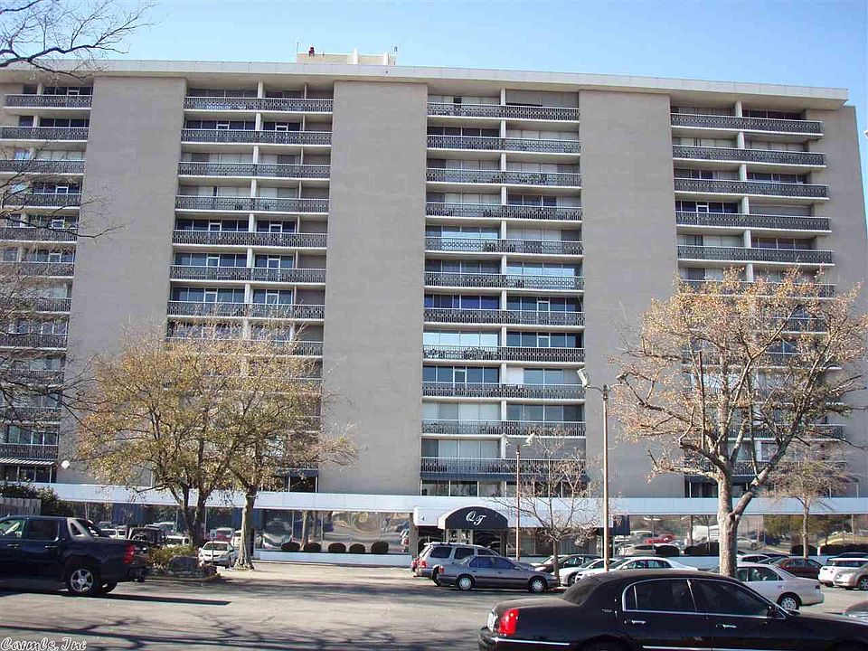 1st image of 700 E 9th St APT 9H
