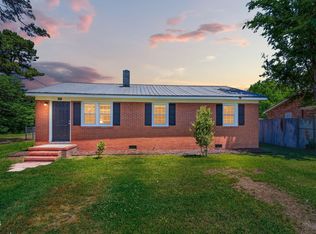 407 E Pearsall St, Dunn, NC 28334