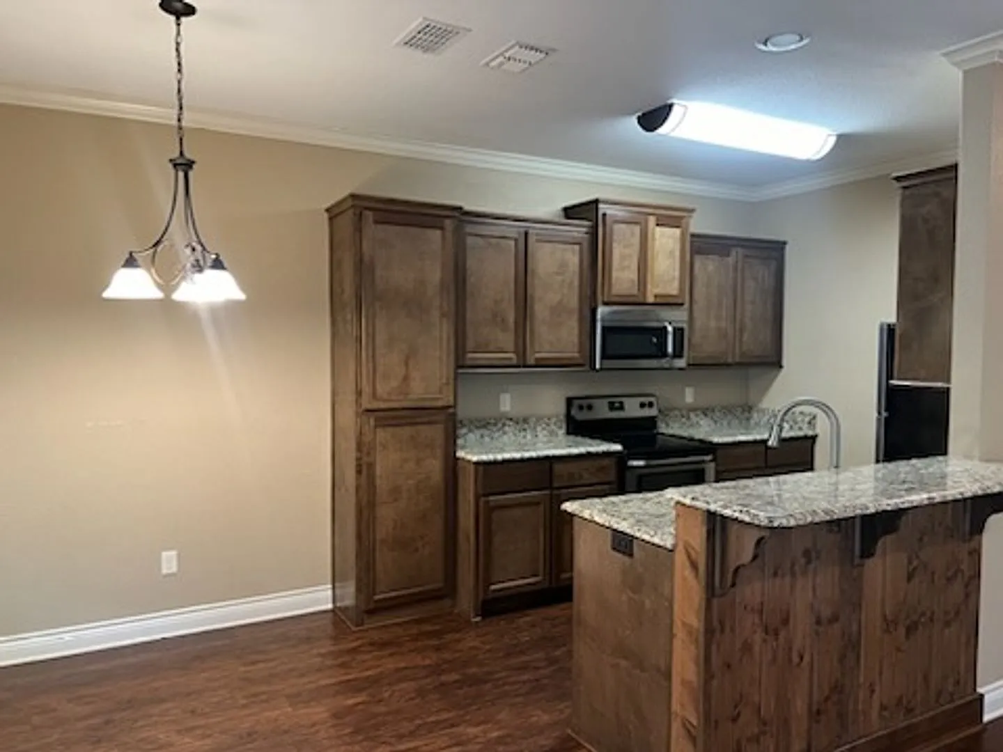 3920 Mobley Ln — Photo 4