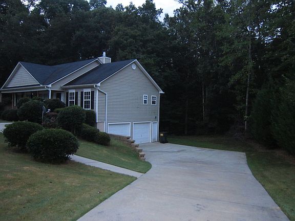 2 Car Garage with Sprinklers