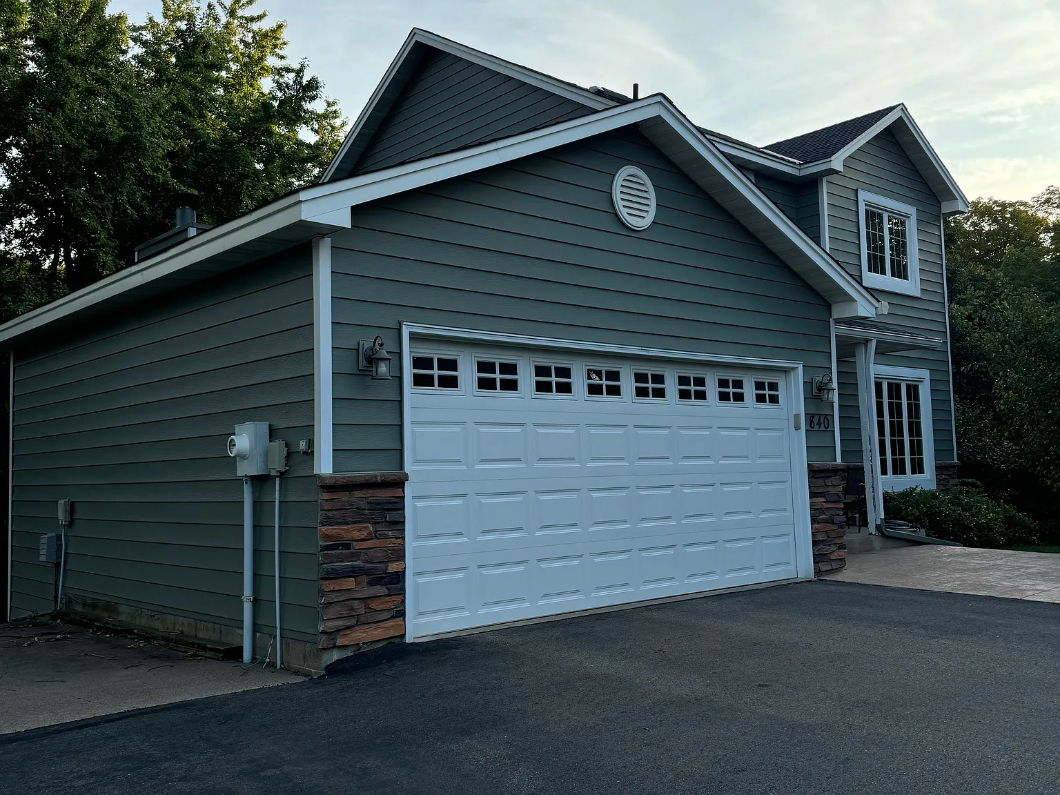 4 bed, 2600 sqft, $3,450 — Photo 4