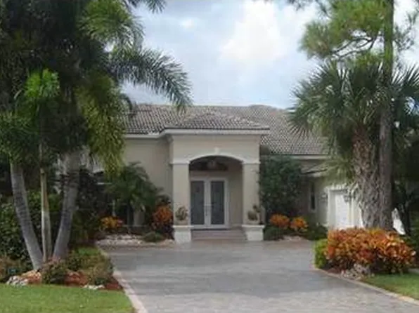 8403 Ironhorse Ct, West Palm Beach, FL 33412