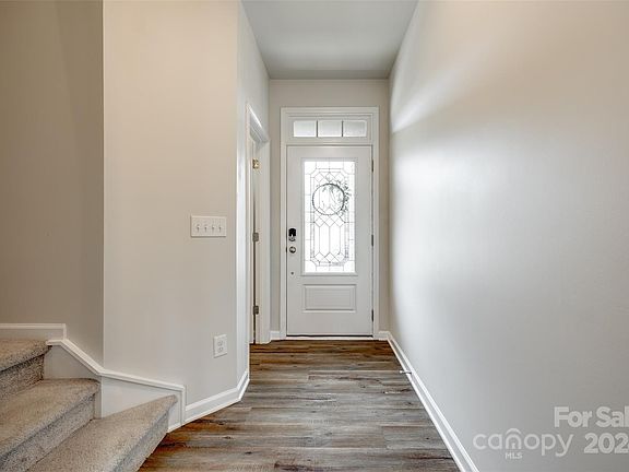 4th image of 5230 Spanish Ivy Ln