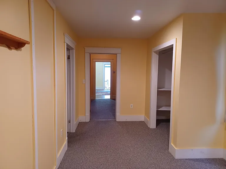 389 E Ridge St #R — Photo 9