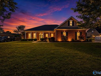 7004 Oak Creek Cir SE, Owens Cross Roads, AL, 35763