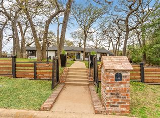 101 Manor Way St, Grapevine, TX 76051