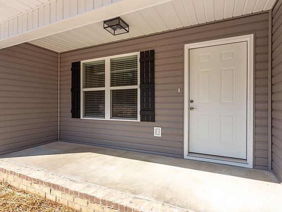 4th image of 8215 Boiling Springs Rd