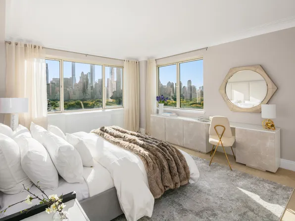 923 Fifth Avenue image 9 of 16