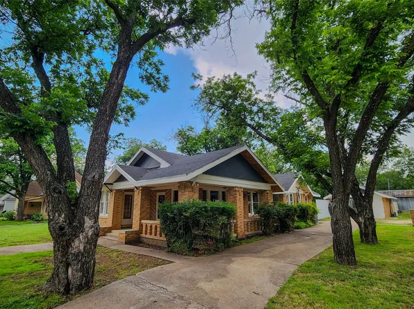 301 S Melwood St, Winters, TX 79567