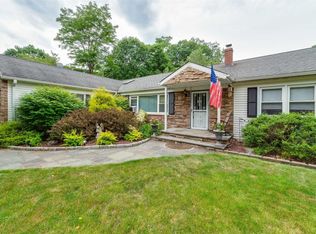 38 Creekside Rd, Hopewell Junction, NY 12533
