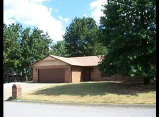 2708 W Center St, Rogers, AR 72756