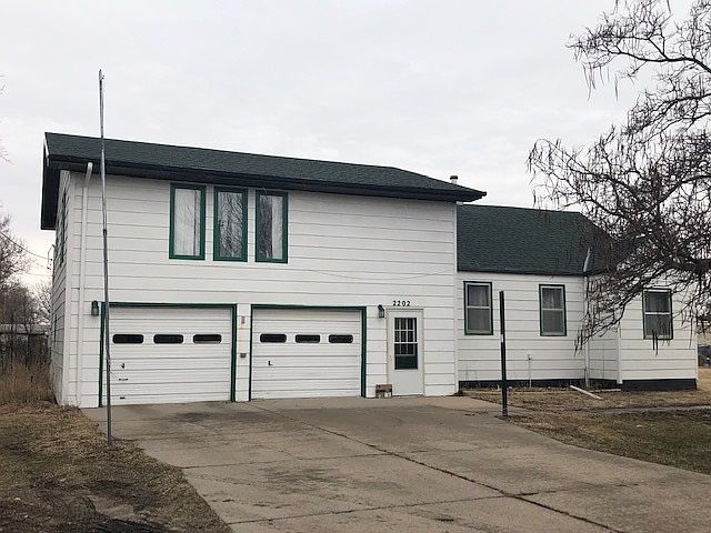 1st image of 2202 W 9th St