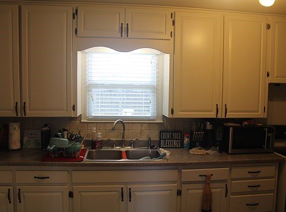 4th image of 2840 W Beauregard Ave