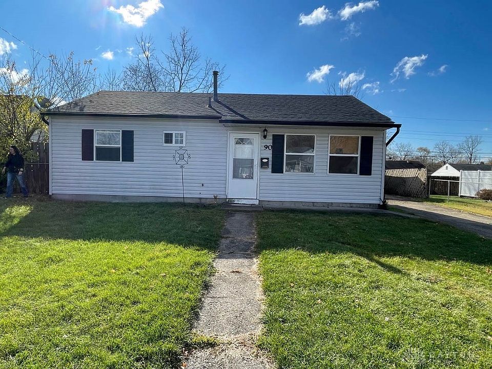 1st image of 90 Marchmont Dr