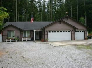 1081 Red Valley Ct, Maple Falls, WA 98266