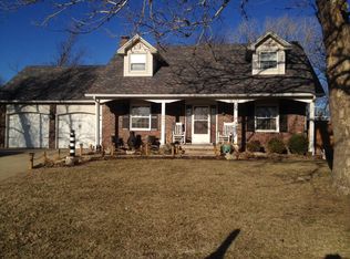 8454 E Lakeland Ct, Wichita, KS 67207