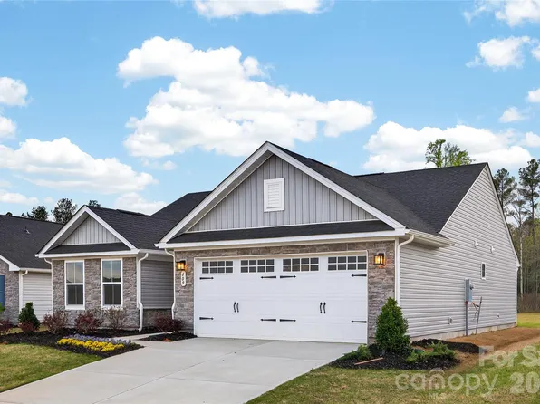 609 Nesbe St, Lancaster, SC 29720