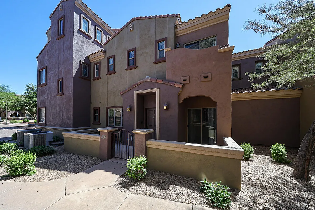 Building Photo - 3935 E Rough Rider Rd #1129