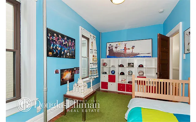 Sold by Douglas Elliman | media 14