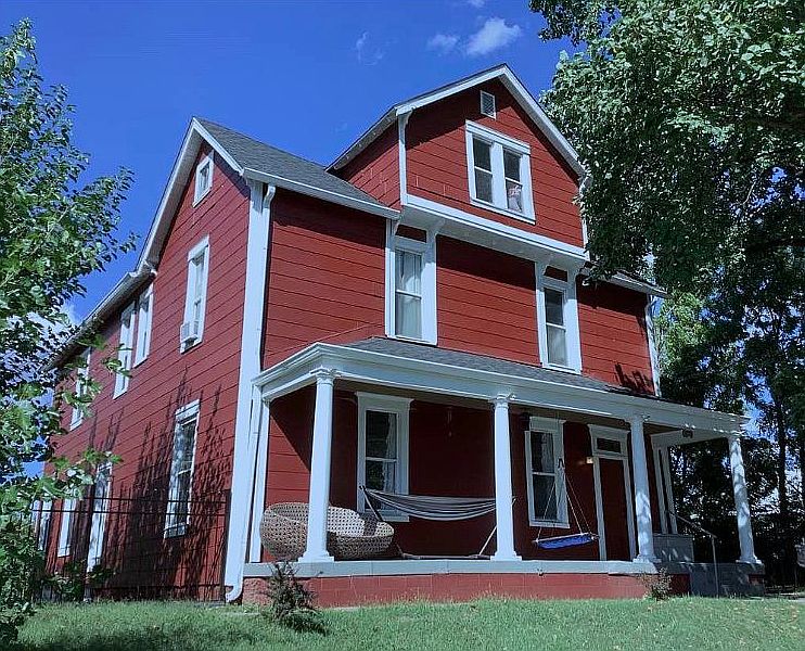 1st image of 1226 Comer Ave