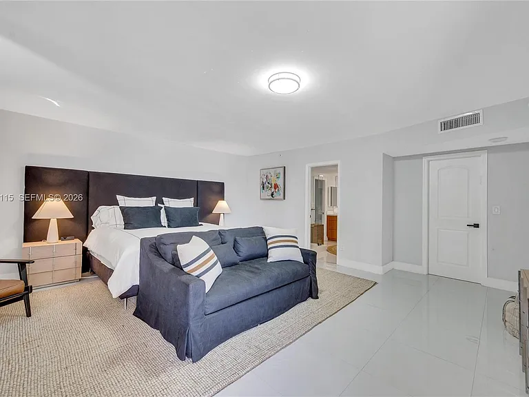 10175 Collins Ave #102 — Photo 19